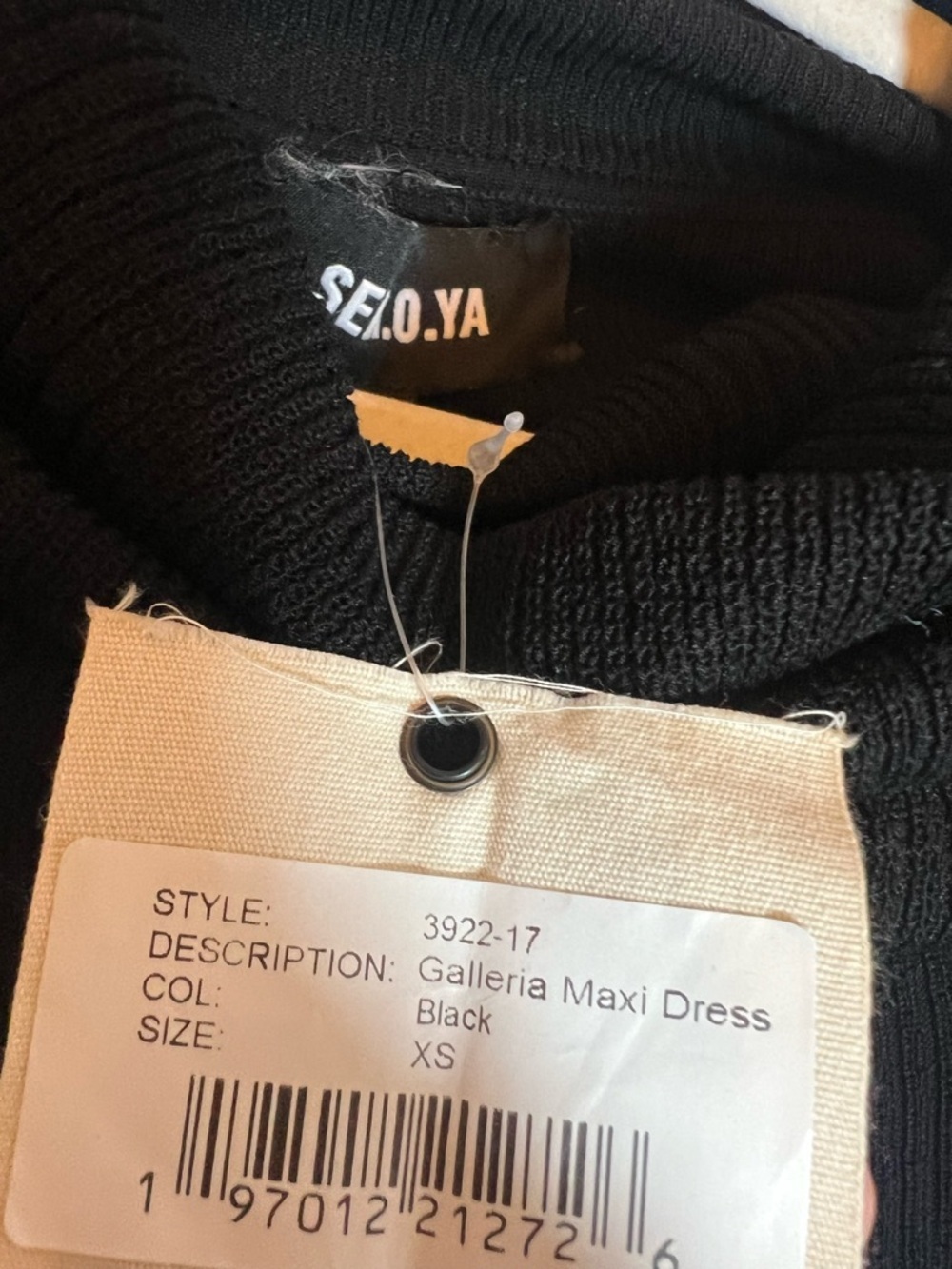 SEROYA Galleria Dress in Black - Picture 6 of 8